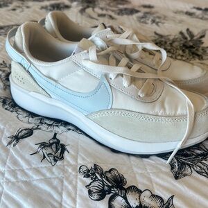 Nike Women's Waffle Debut Shoes Nike Sneaker Nike Waffle Debut Shoes Blue/White